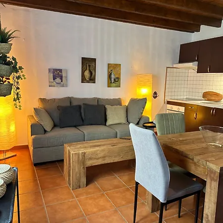 Cozy Canarian With Large And Sunny Garden * Costa Teguise